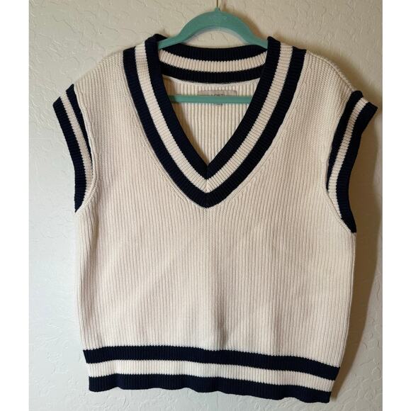 Loft Cream and Navy Chunky Knit V Neck Sweater Vest Size M - Picture 1 of 3